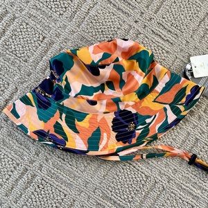 NWT GOGO hat